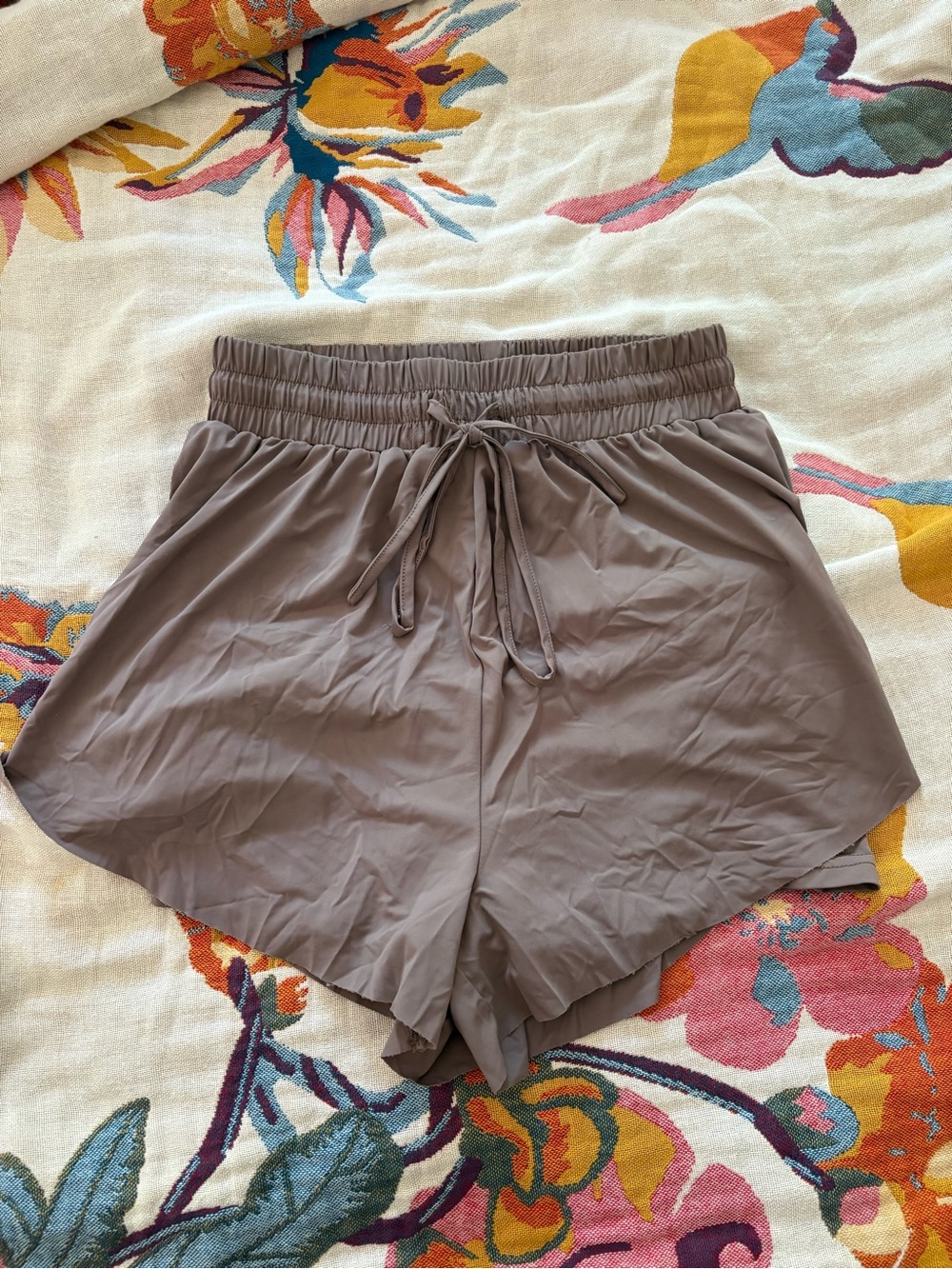 Women’s Elastic Waist Taupe Casual Shorts